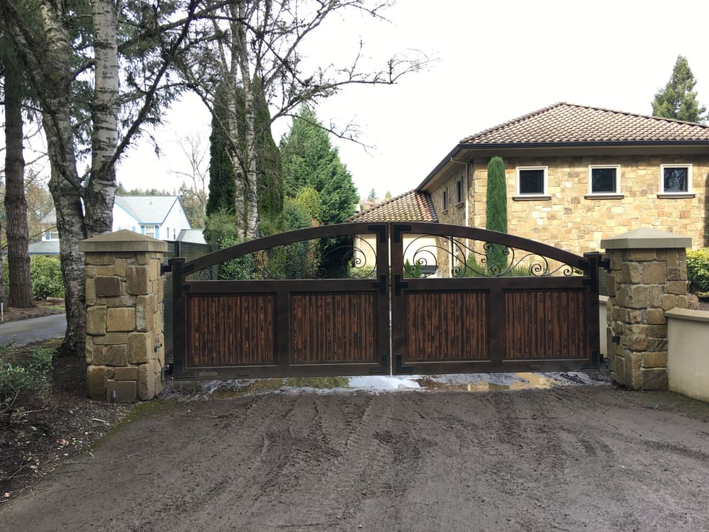 Gates & Fencing